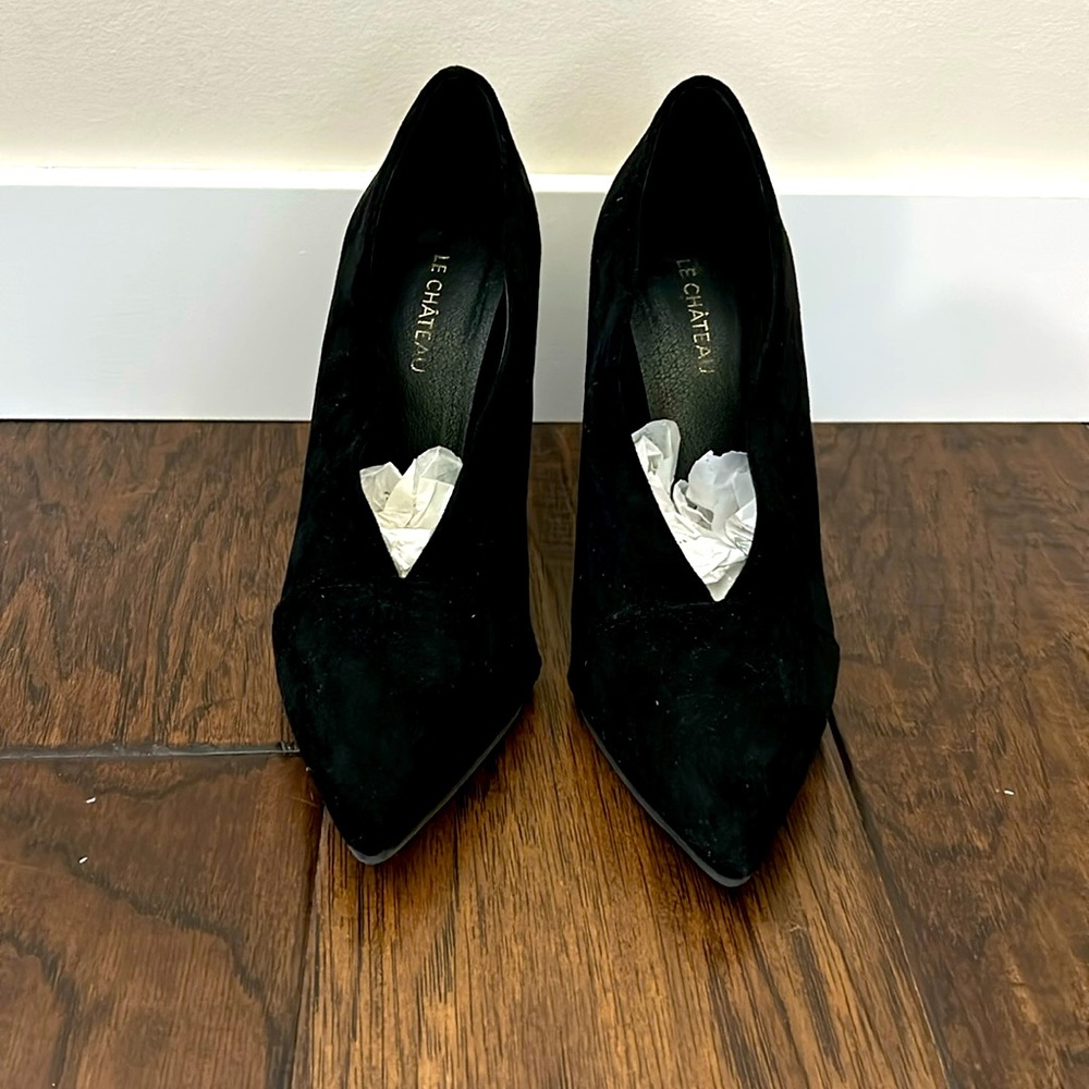 LE CHATEAU | Black suede pumps / heels. Size 8